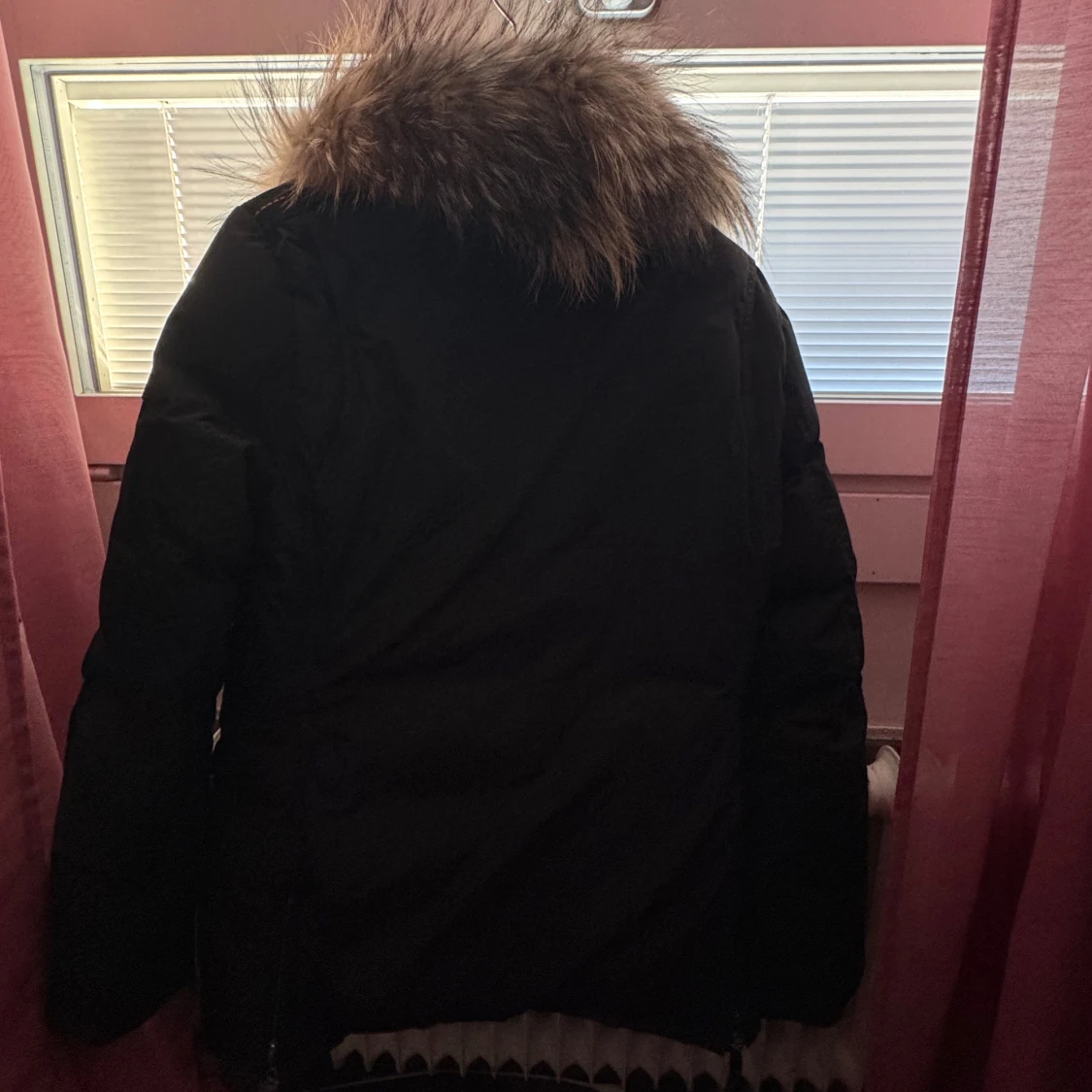 Svart vinterjacka från Hollies - 90