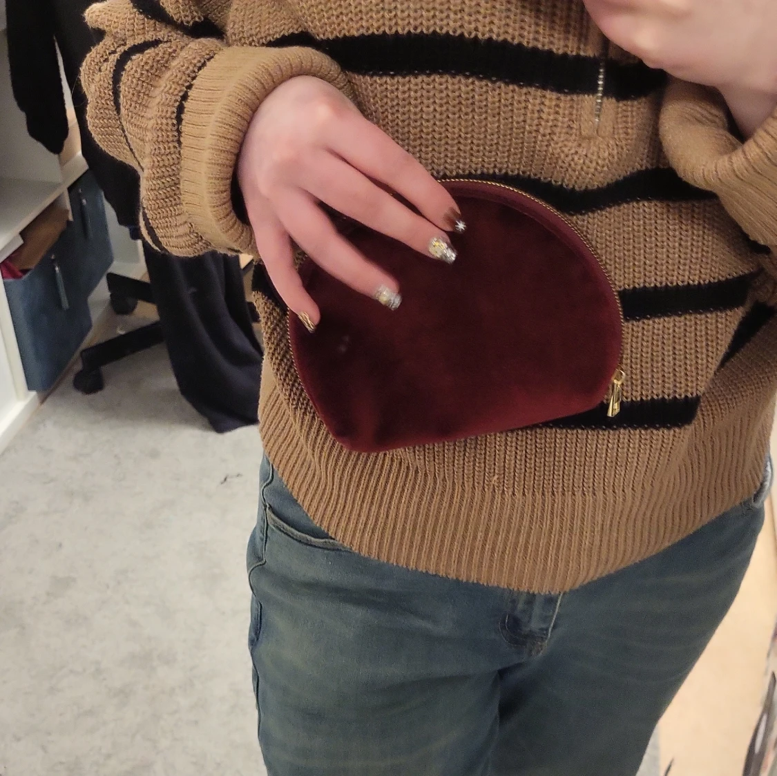 Vinröd necessär från H&M