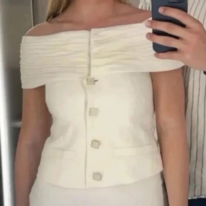 Nakd topp helt ny - Nypris 499 kvar i orginal påse med lappar allt passar xs