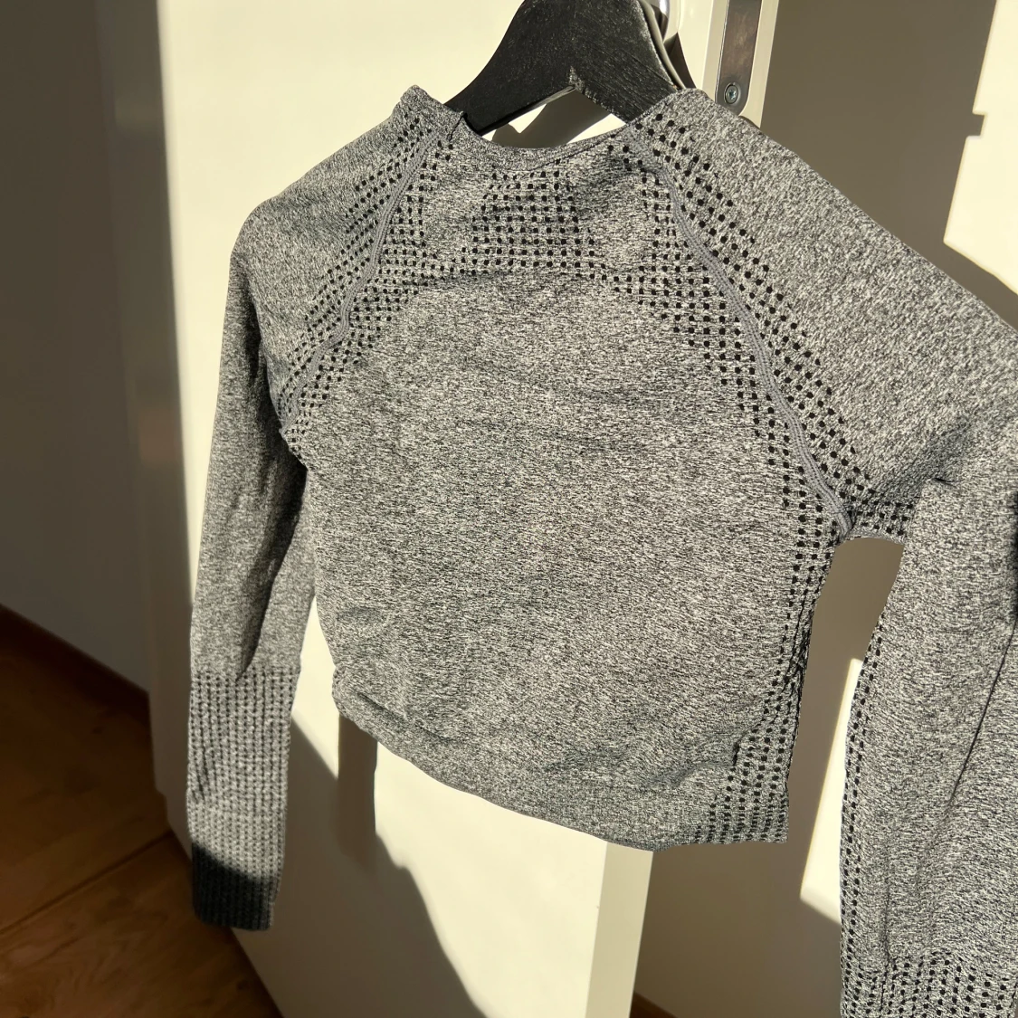 Grå långärmad träningströja shein - 2