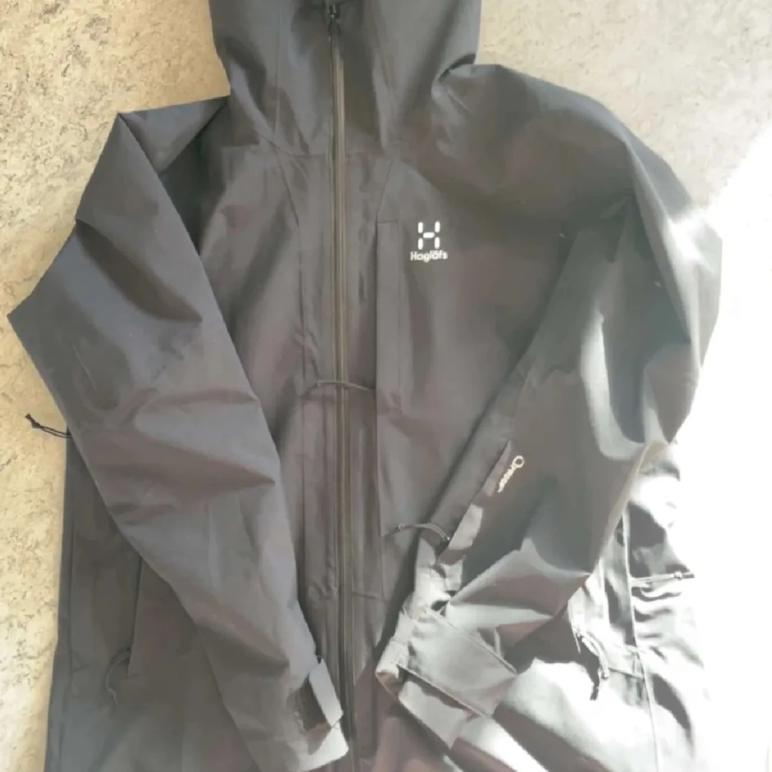 Svart vindjacka från Haglöfs - 1