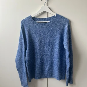 Stickad tröja  - Super snygg tröja köpt secondhand ❣️