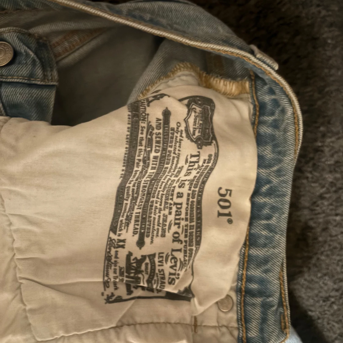 Levis 501 ljusblå jeans - 92
