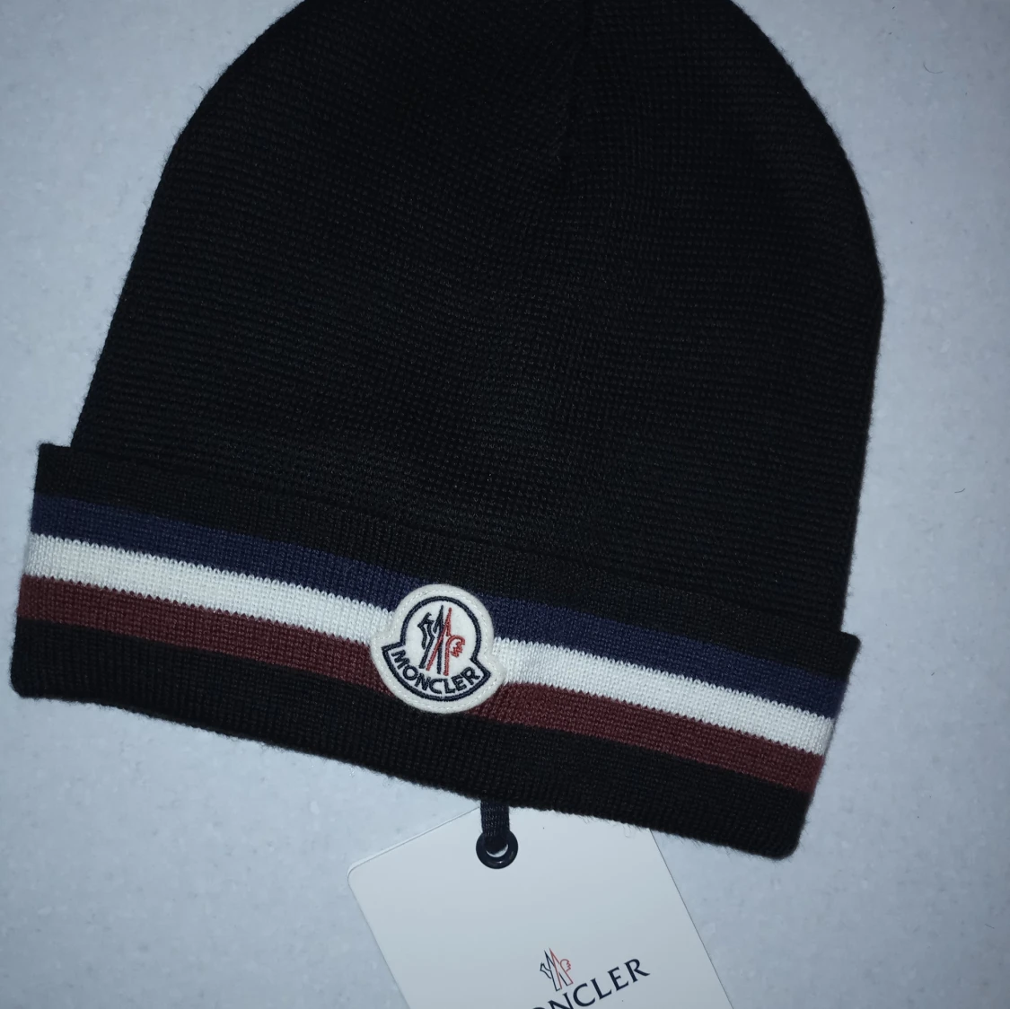 Svart mössa från Moncler - 91