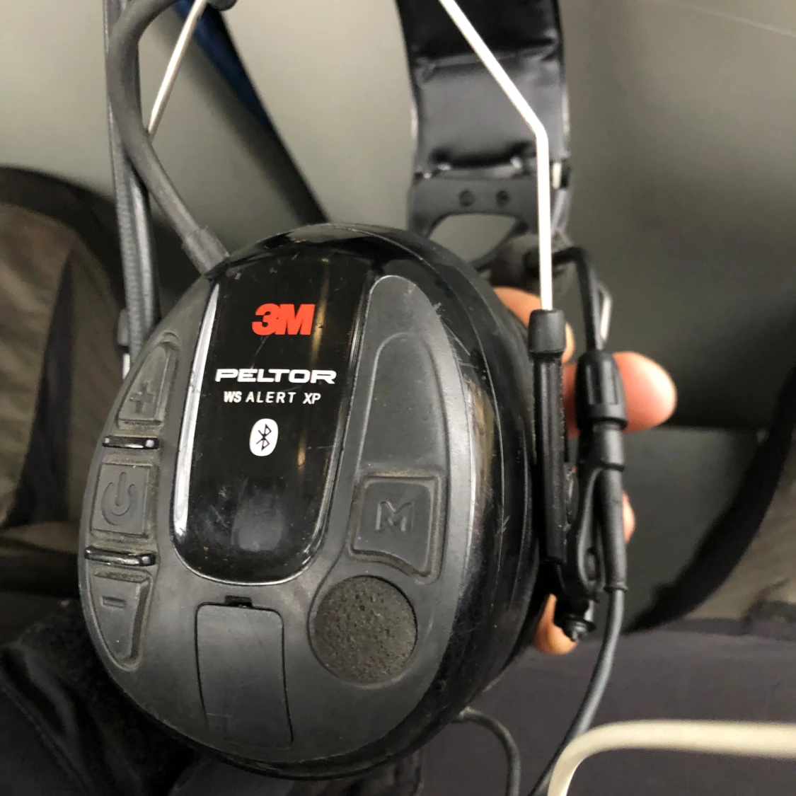 PELTORHÖRLURAR  - 92