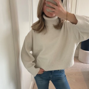 Polotröja  - Sjukt fin stickad polotröja från h&m💕 