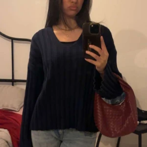 Gina stickad tröja  - Jätte snygg tröja från Gina med prislappen kvar!
