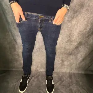 // Nudie jeans modell: Tight Long John | Storlek W30/L32 | Benlängd: 100cm / Midja: 39cm | Nypris runt 1600kr | Kontakta för fler frågor eller funderingar // Deluxecloset