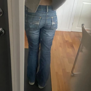 Low waist jeans vintage  - Vintage jeans som jag köpte för 600kr  W28