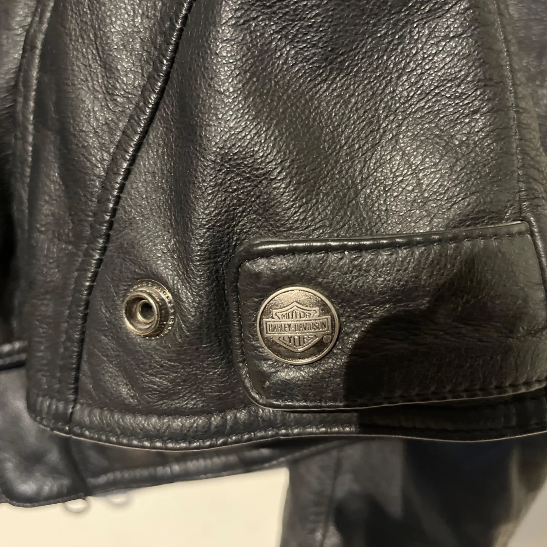 Svart skinnjacka från Harley-Davidson - 93