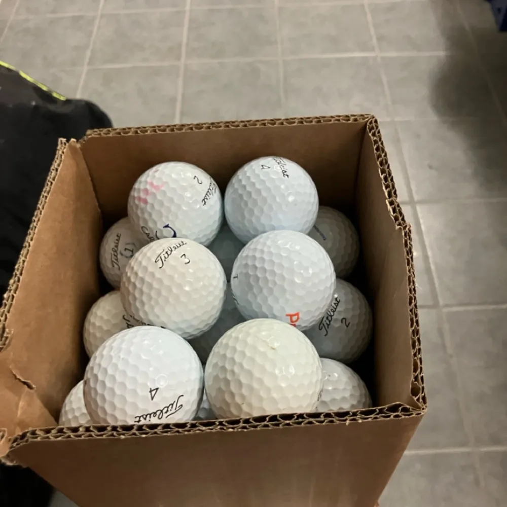 24 st pro v1 säljs billigt! A kvalitet och möjligtvis någon lite sämre! ⛳️. Asusteet.