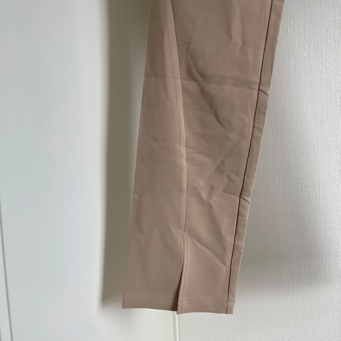 Kostymbyxor beige NA-KD - 93