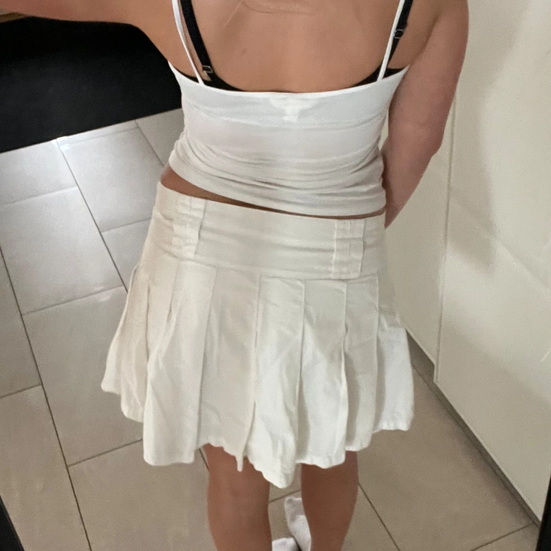 Vit kjol från Bik Bok - 90