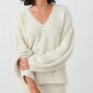 Stickad tröja  - Super fin stickad tröja ifrån Gina Tricot i storlek S. Endast använd ett få tal gånger 