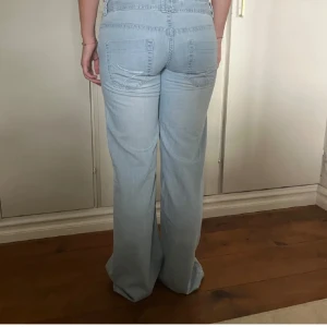 Säljer mina sjukt snygga jeans  - Säljer mina sjukt snygga lowrise jeans