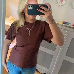 Struktur t shirt - Så fin’