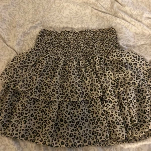  Leopard tjol  - Säljer då jag har en Annan likande tjol men den är inga skador på eller liknande och jätte fin❤️