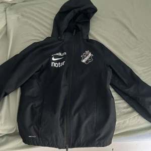 Aik regnjacka  - Aik regnjacka i bra skick 