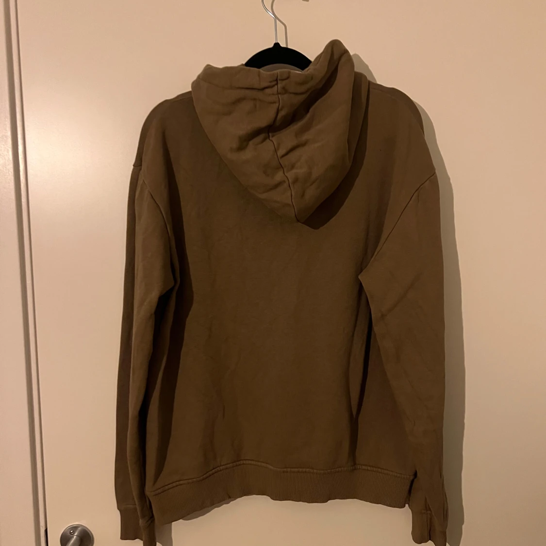 Brun hoodie från Les Deux - 1