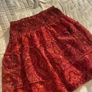 Mönstrad kjol - Aldrig använd