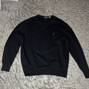 Svart tröja från Polo Ralph Lauren - Ralph lauren - tröja | skick - 9/10 | storlek - M | såklart äkta 