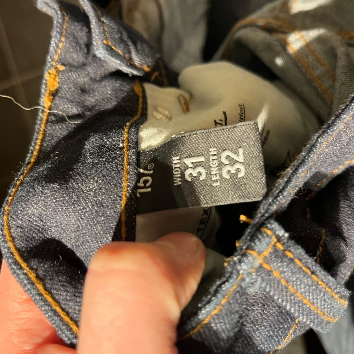 Mörkblå jeans från Lager 157 - 2