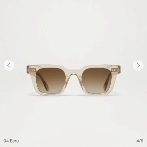 Beige solglasögon från Chimi - INTRESSEKOLL!!!! Skriv ifall intresse på dessa Chimi solglasögon finns. Modellen är 04 färgen ”beige” skicket är grymt!!!💖