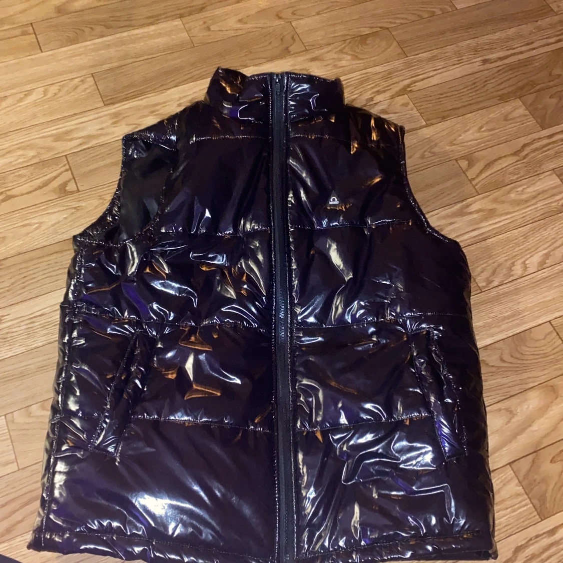 En helt vanlig väst  - 2