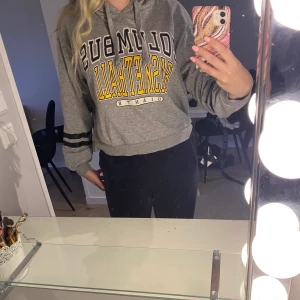 Hoodie  - Hoodie från hm, storlek M. 60kr + frakt 