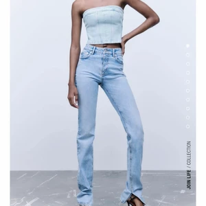 Jeans  - Säljer dessa super fina jeans då de inte kommmer till andvändaning längre,andvända ett fåtal gånger!❤️