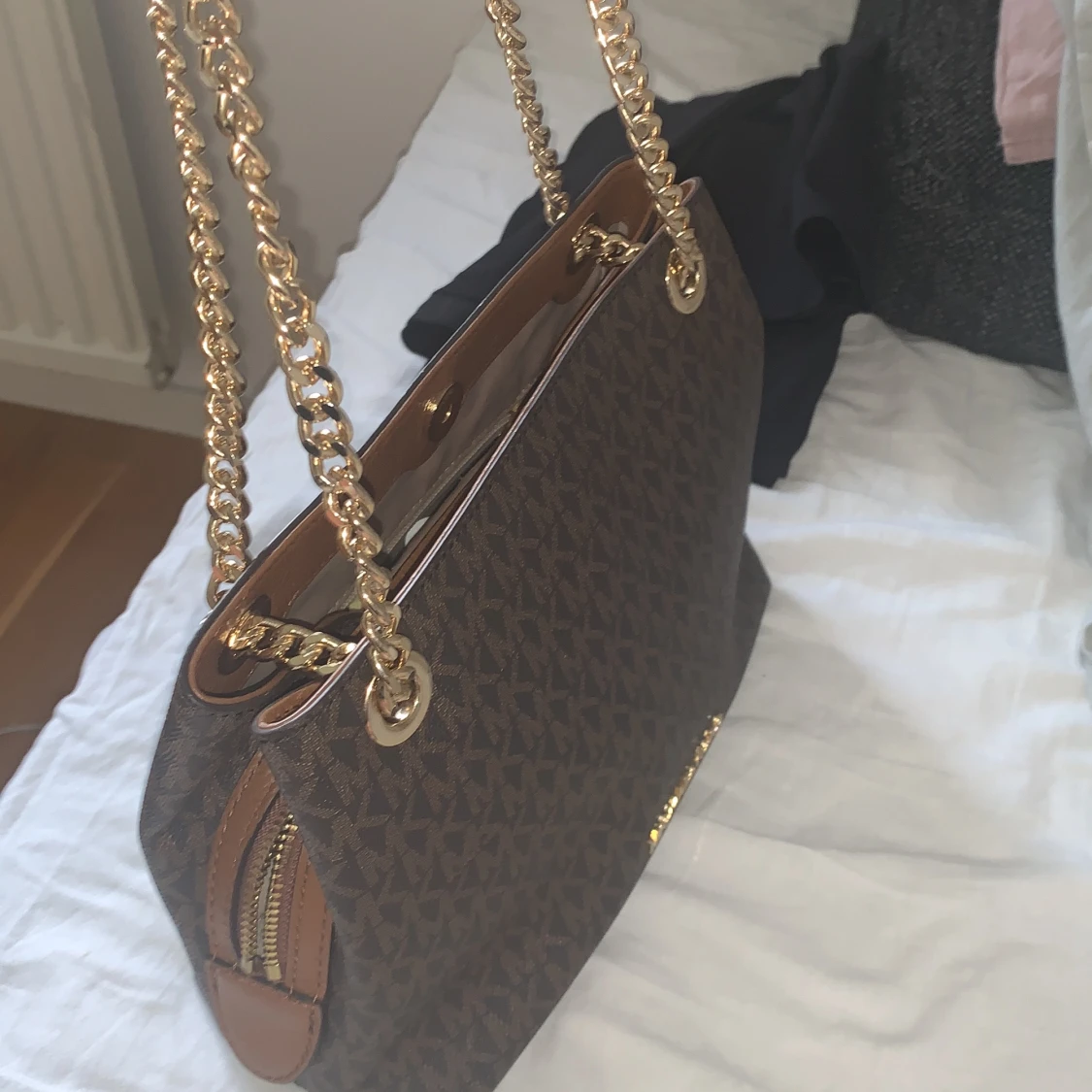 Michael Kors väska  - 90