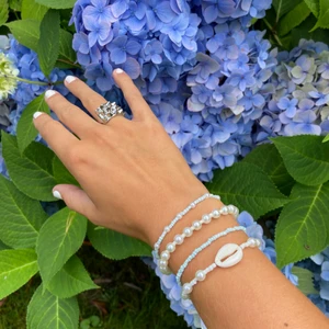 Armband  - Alla kostar 50 kr💙 14 kr/st annars💙 skriv vid minsta intresse 🙏