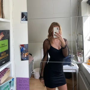 Svart klänning - Oanvänd klänning med lappen kvar!