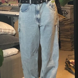 Baggy jeans - Inte använda men riktigt snygga empyre jeans!!!!