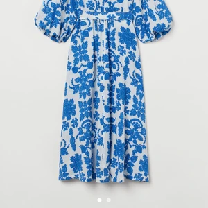 Krinklad klänning h&m - Hej söker denna klänning någon som har. Antingen storlek s eller m