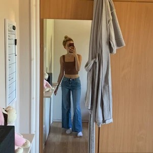 Blå jeans - Normal hög midja, storlek XS, stretchiga! 100kr+frakt! Spårbar frakt! 