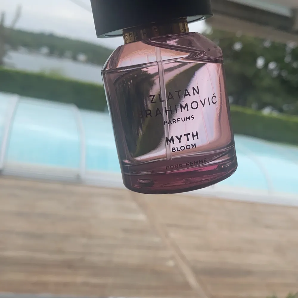 🌸Helt oanvänd Zlatan parfym i doften myth bloom 🌸. Övrigt.