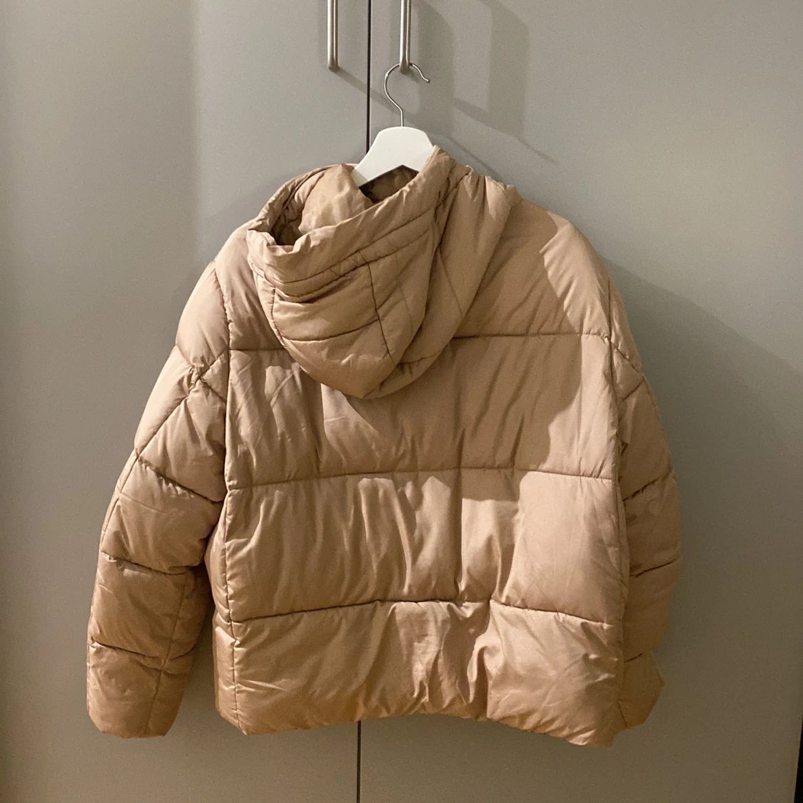 Beige vinterjacka  - 90