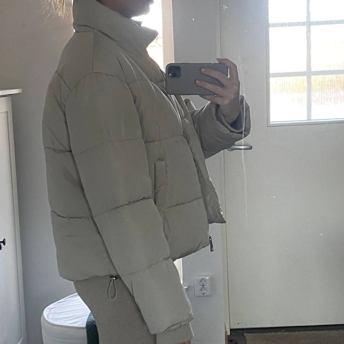 Beige puffer jacket - 90