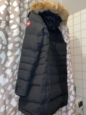 Canada Goose jacka säljs för bra pris  - Helt ny används endast 4 månader! 