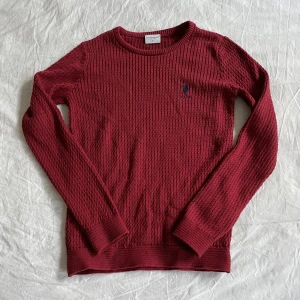 Röd tröja  - Röd stickad tröja, aldrig använd ❤️