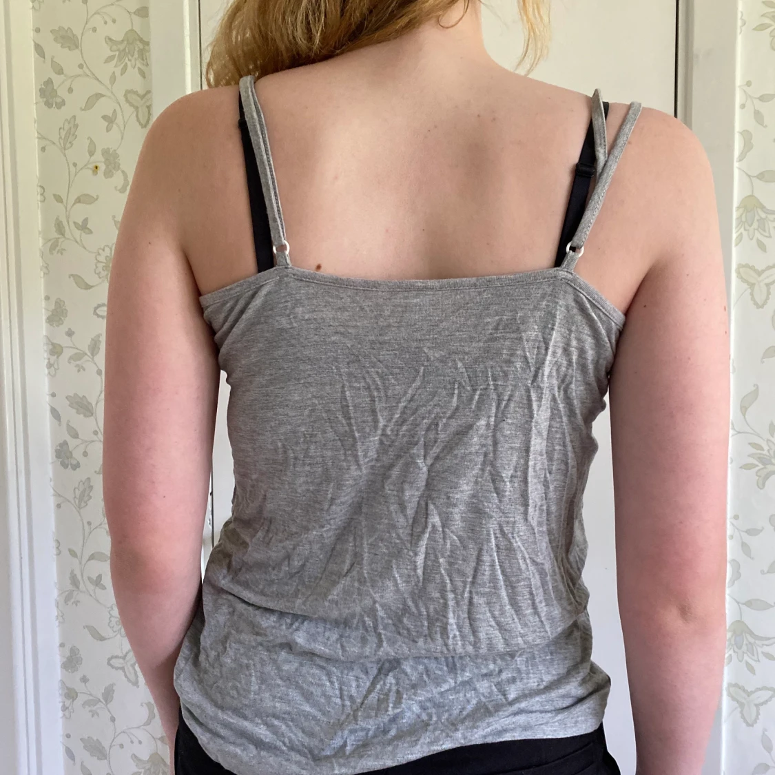 Grått linne med spets - 90