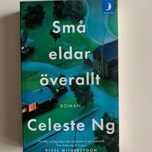 Bok  - Boken är som ny. Säljer den eftersom jag vet att jag inte kommer att läsa den och den kan göra mer nytta i någon annans bokhylla🌸