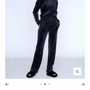 Söker juciy byxor  - Jag söker dom byxorna på bilden💕