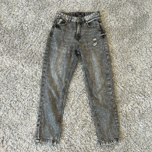 Jeans - Säljer dessa jeans för att dom inte har kommit till användning 💞