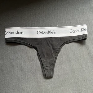 String  - Xs , äkta 