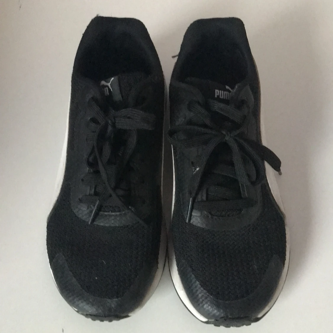 Säljer de för passar inte mig längre och har köpt nya