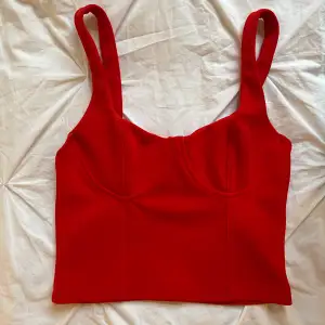 love this red zara top, super flattering and great condition, Size S