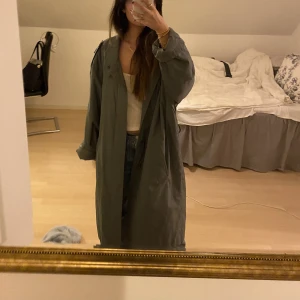 Jacka - Grå Trenchcoat 