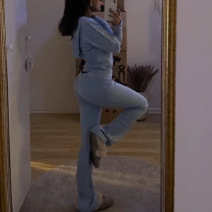 Mjukissett -  Säljer byxorna endast. då det är för stora för mig.